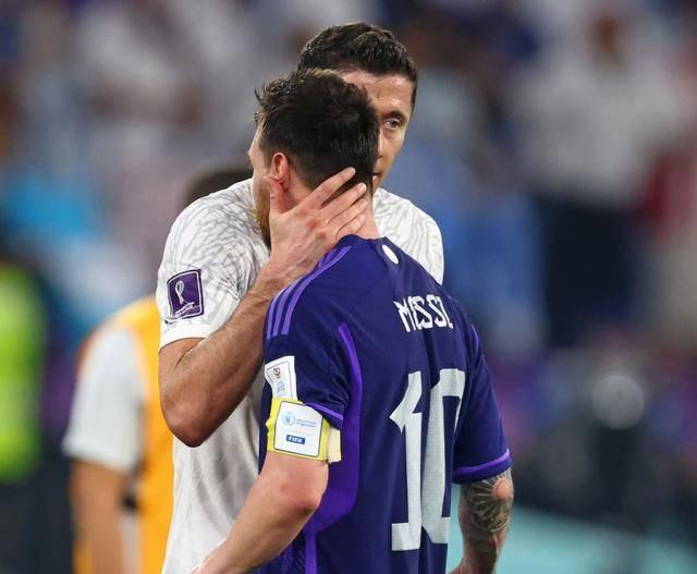 虎扑体育-莱万多夫斯基在切尔西比赛中精彩发挥，挺进下一轮引发热议！的简单介绍