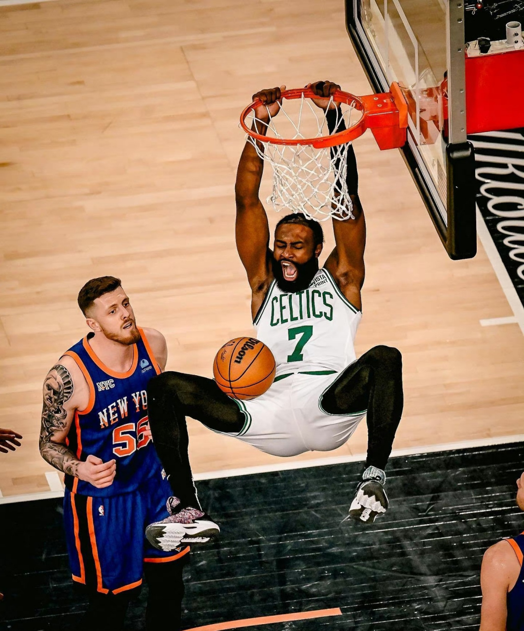 虎扑-塔图姆关键节点连败，加拿大队带队取胜！的简单介绍